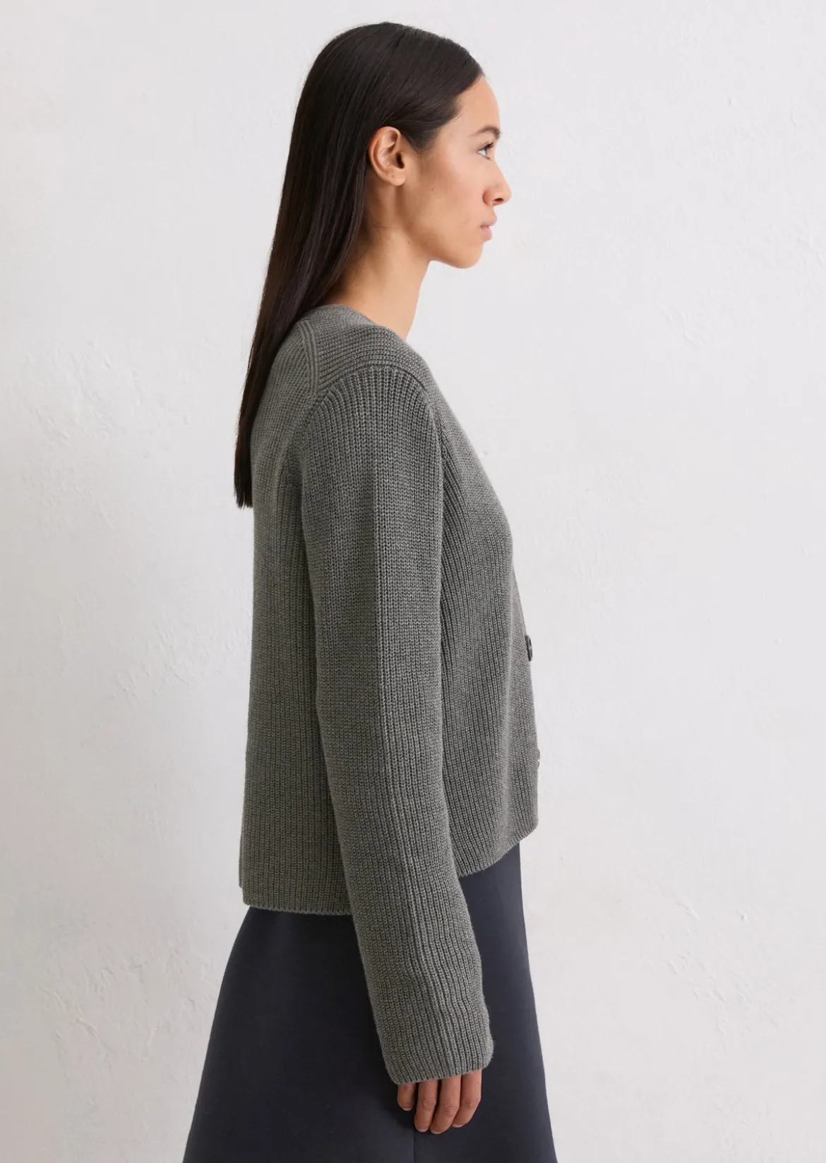 V-Neck-Cardigan relaxed aus Heavy-Weight-Organic-Cotton